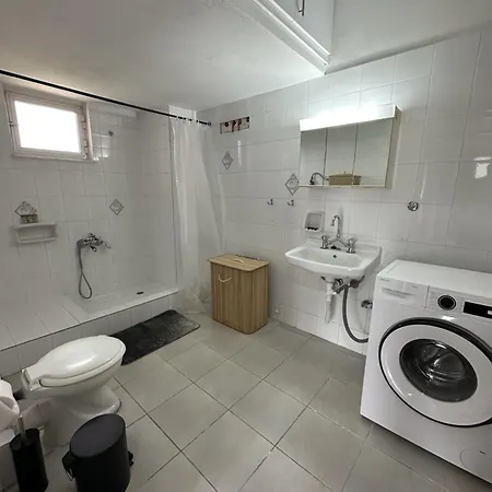 Apartman Athenas' Modern Oasis *