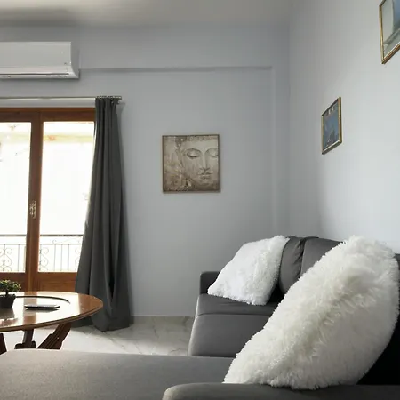 Athenas' Modern Oasis *