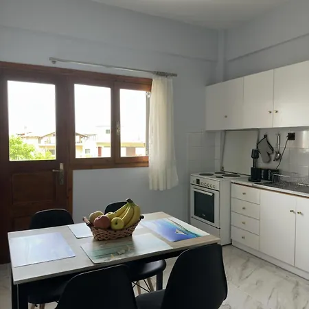 Athenas' Modern Oasis